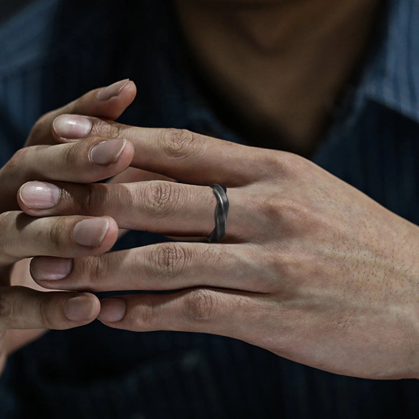 Vnox 2025 New Mobius Ring for Men Boys, Oxidized Twisted Stainless Steel Finger Band,Retro Endless Love Anniversary Gift for Him