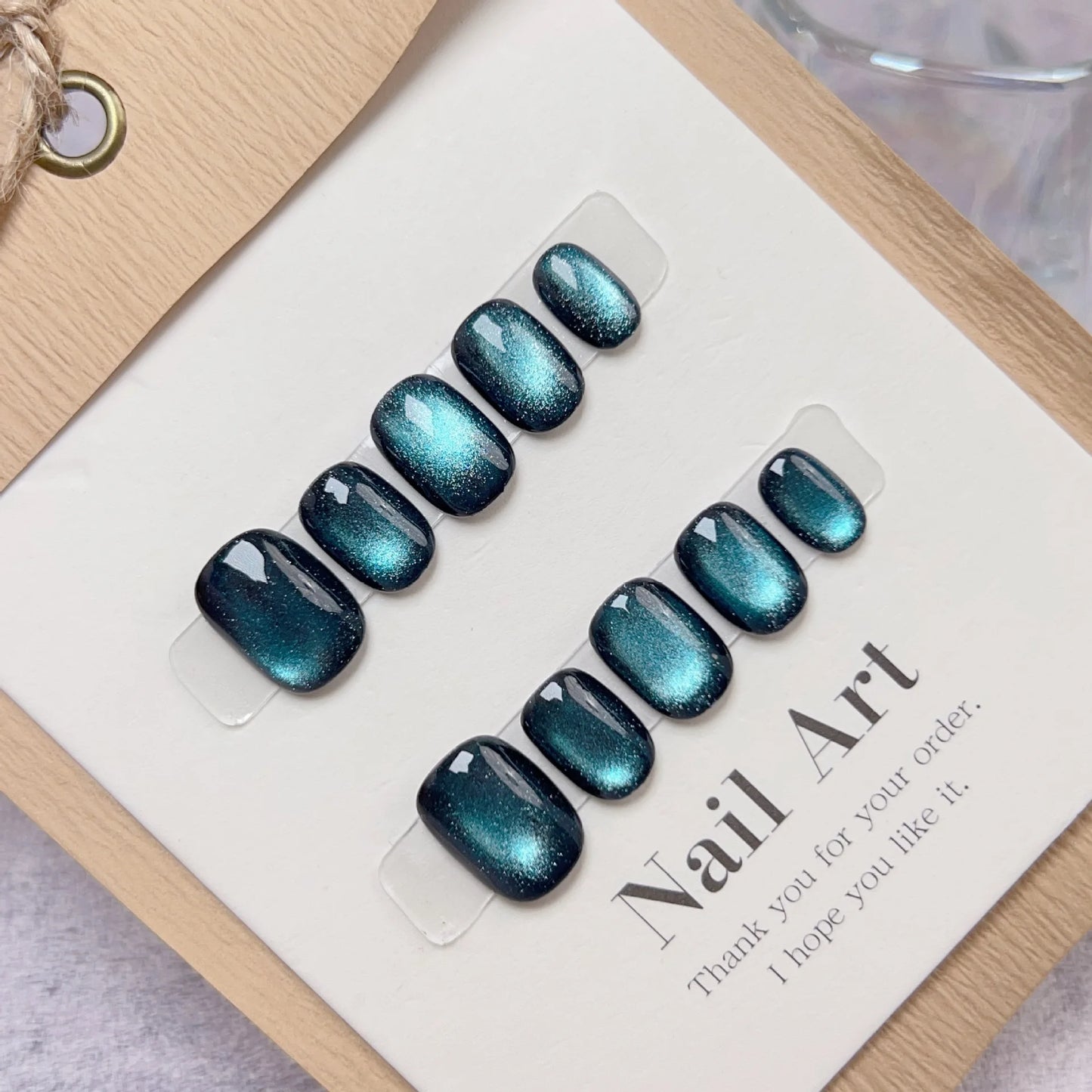 Handmade Cat-eye Press on Nails Short False Nails Full Cover Stick on Nail Tips Artificial Reusable Fake Nails for Women