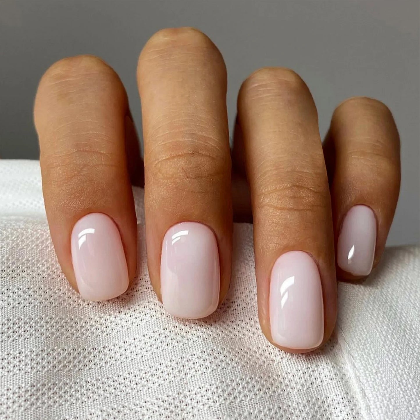Light Purple Press on Nails Short Square Stick-on Fake Nails Solid Color Reusable False Nail Tips for Women DIY Manicure 24Pcs