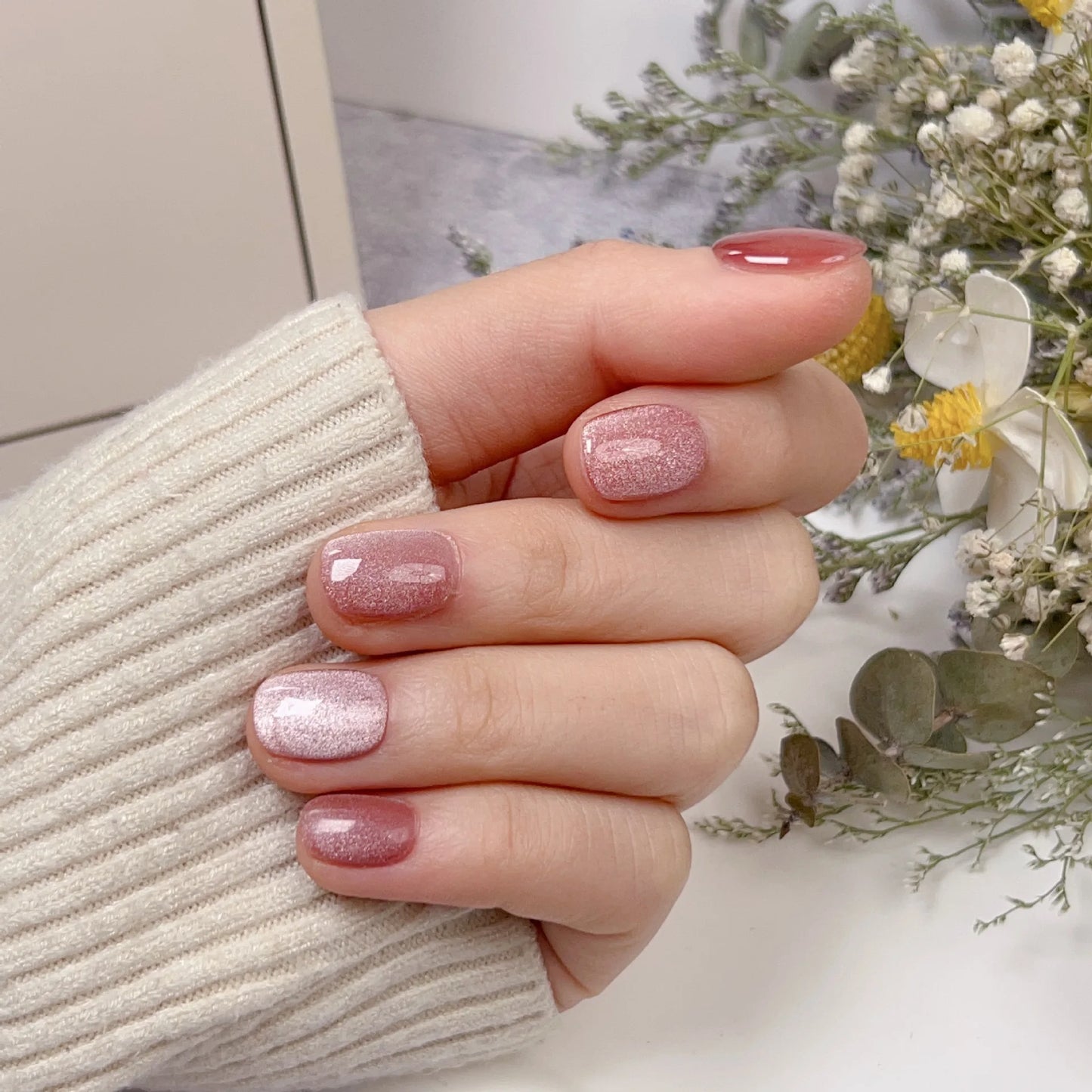 Handmade Cat-eye Press on Nails Short False Nails Full Cover Stick on Nail Tips Artificial Reusable Fake Nails for Women