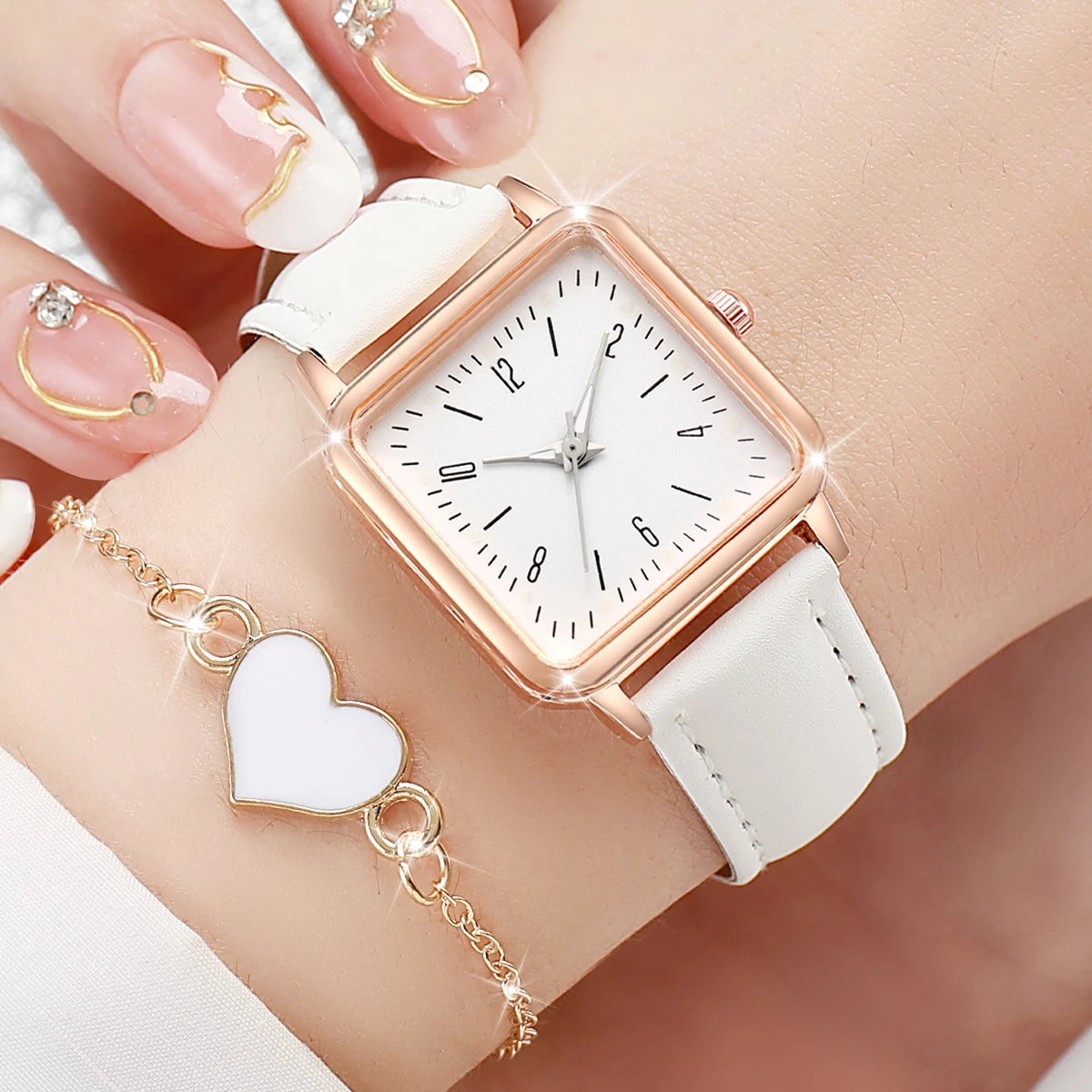2/4PCS Fashion Square Women's Watch Leather Band Quartz Watches Heart Bracelet Set(Without Box)