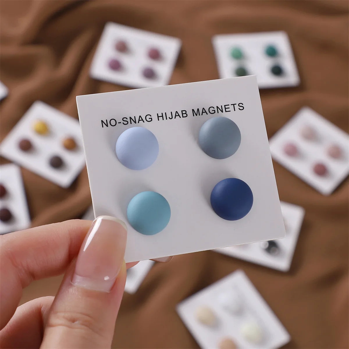 8pcs / Card Matte Magnet Hijab Pins Magnetic Brooch Headscarf Women Shawl Strong Magnetic Button Headscarf Accessories Mix Color