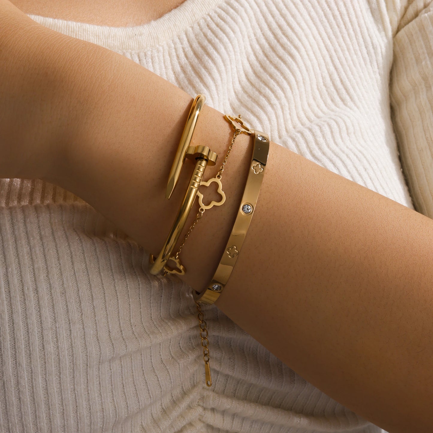 Luxurious Exquisite Flower Stainless Steel Bracelet Set Is Suitable For Travel, Parties, Banquets And Fashionable Jewelry