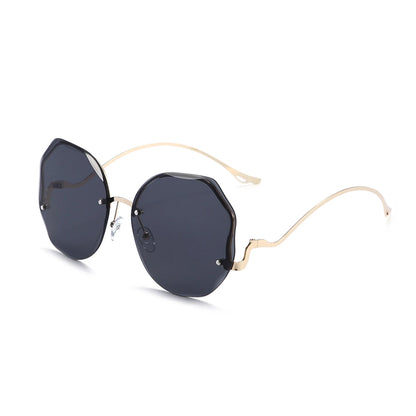 Fashion Sunglasses Women Metal Female UV400 Vintage Ladies Stylish Design Oversized Square Sunglasses For Women