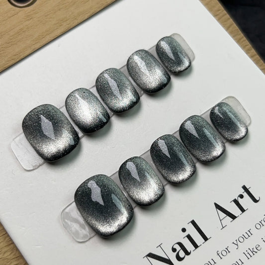 Handmade Cat-eye Press on Nails Short False Nails Full Cover Stick on Nail Tips Artificial Reusable Fake Nails for Women